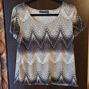 Notations Women's Top in Black and White Pattern